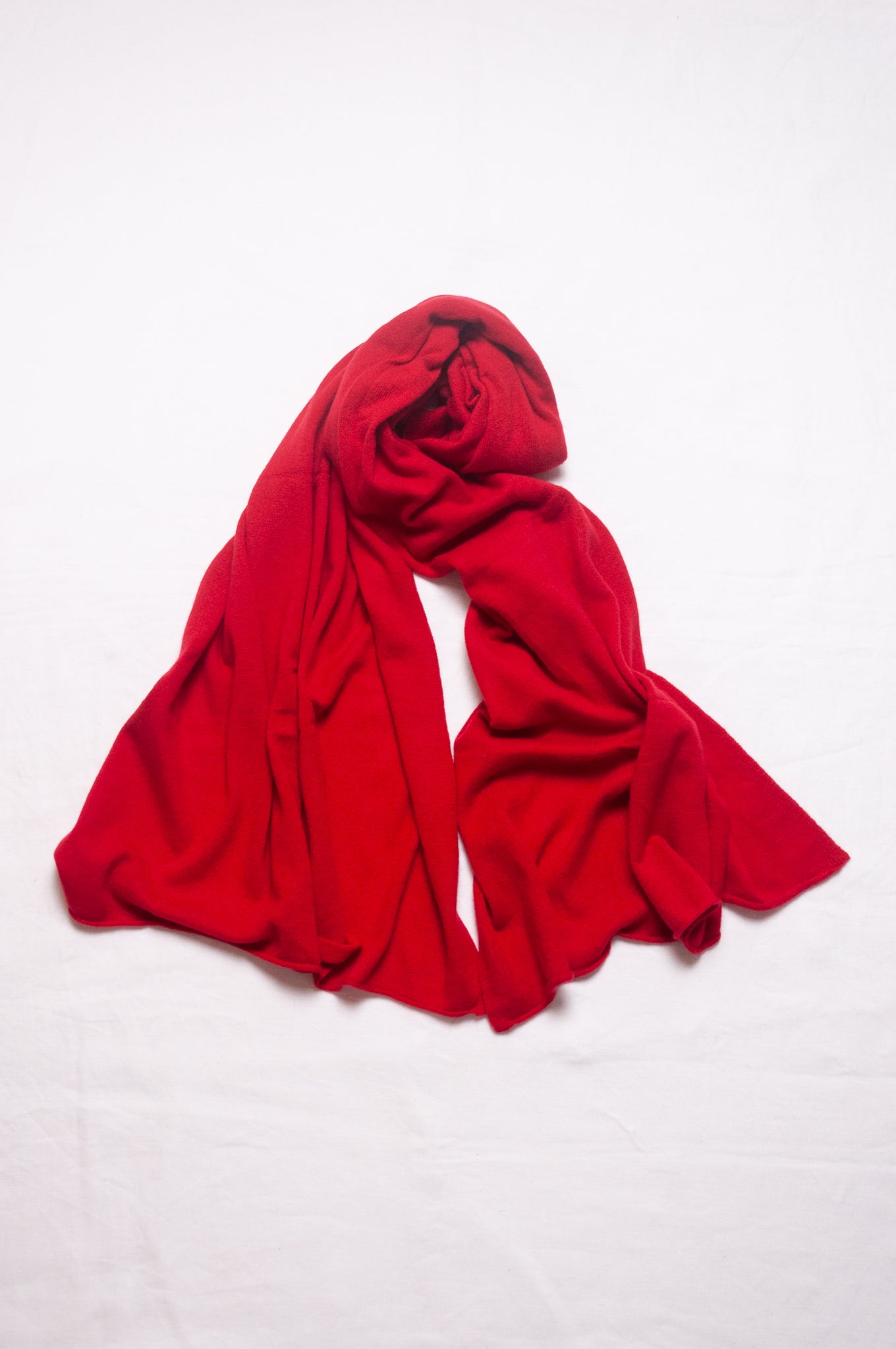 Juniper Hearth pure cashmere scarf in scarlet red.
