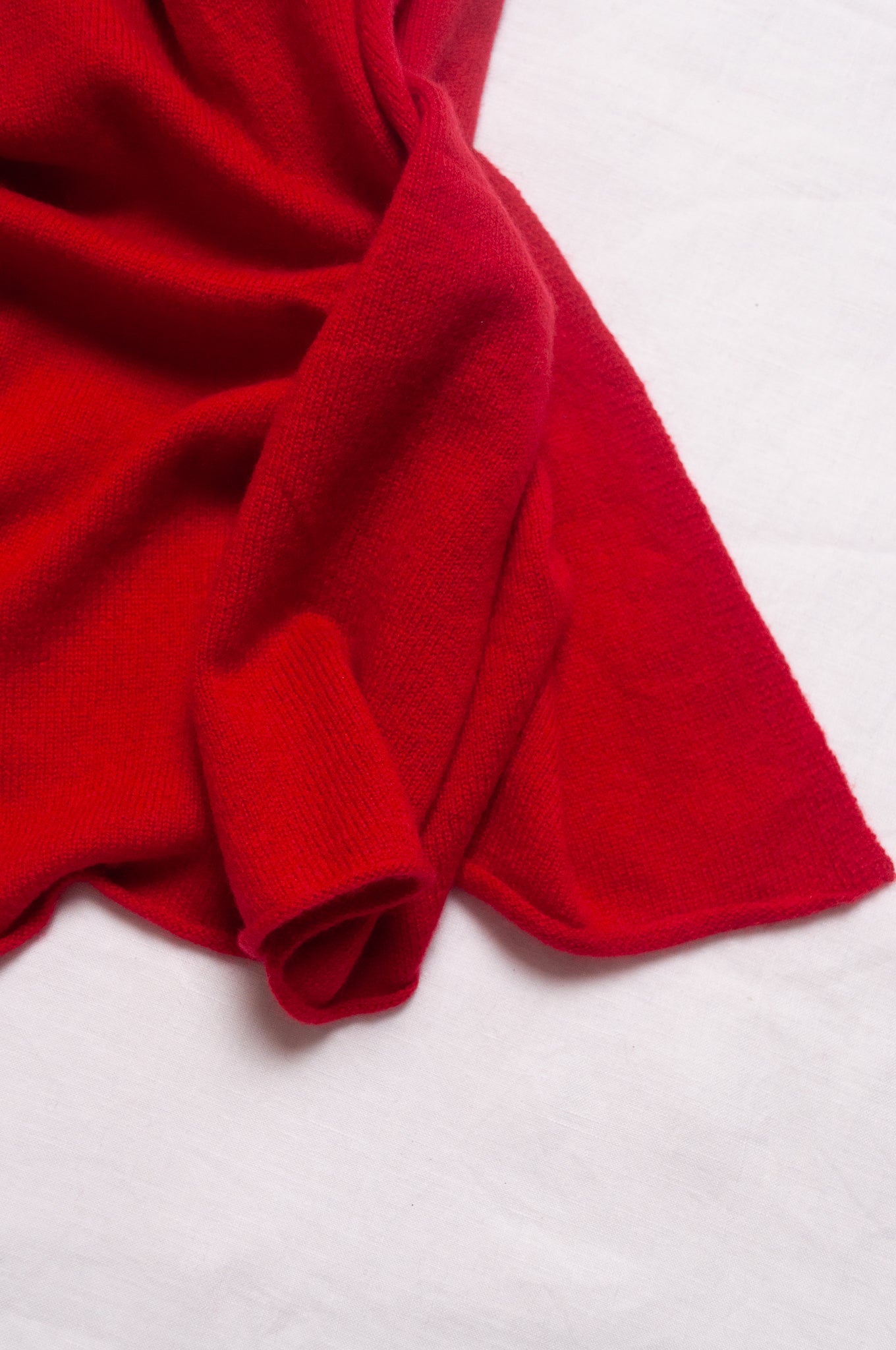 Juniper Hearth pure cashmere scarf in scarlet red.