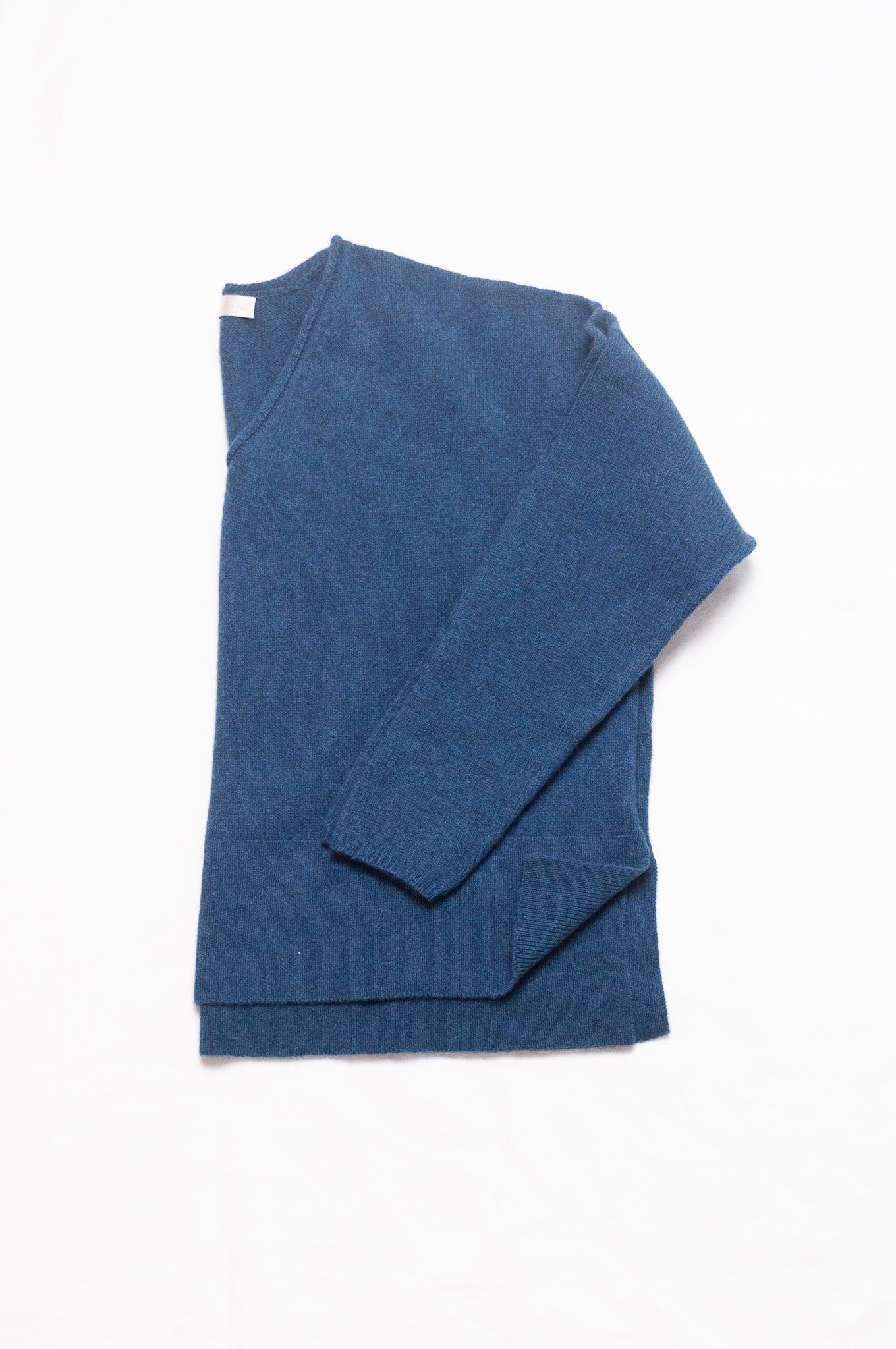 Baby yak wool Iris sweater V-neck loose fit in sapphire blue.