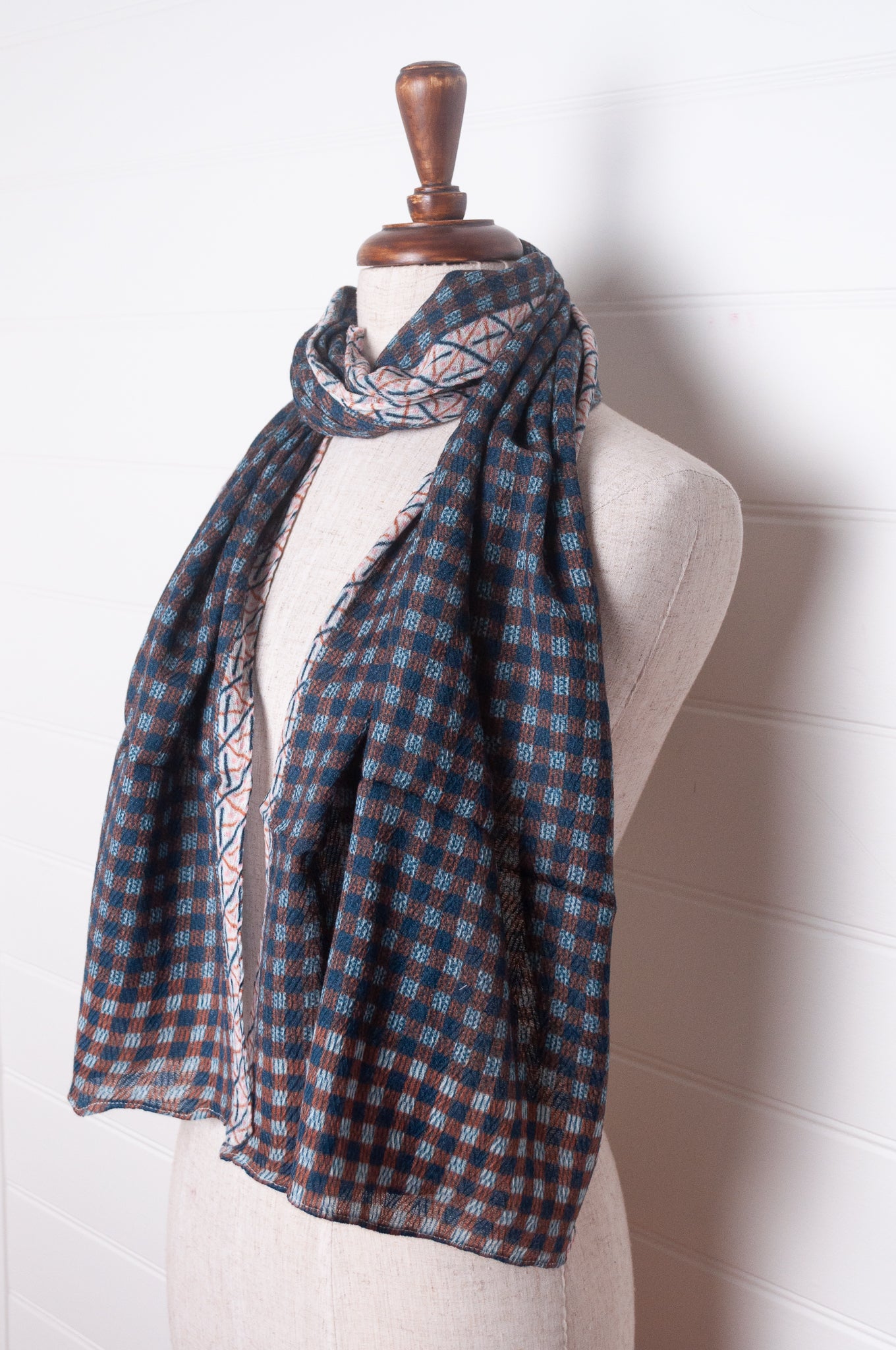 Anna Kaszer - Vic scarf (night)