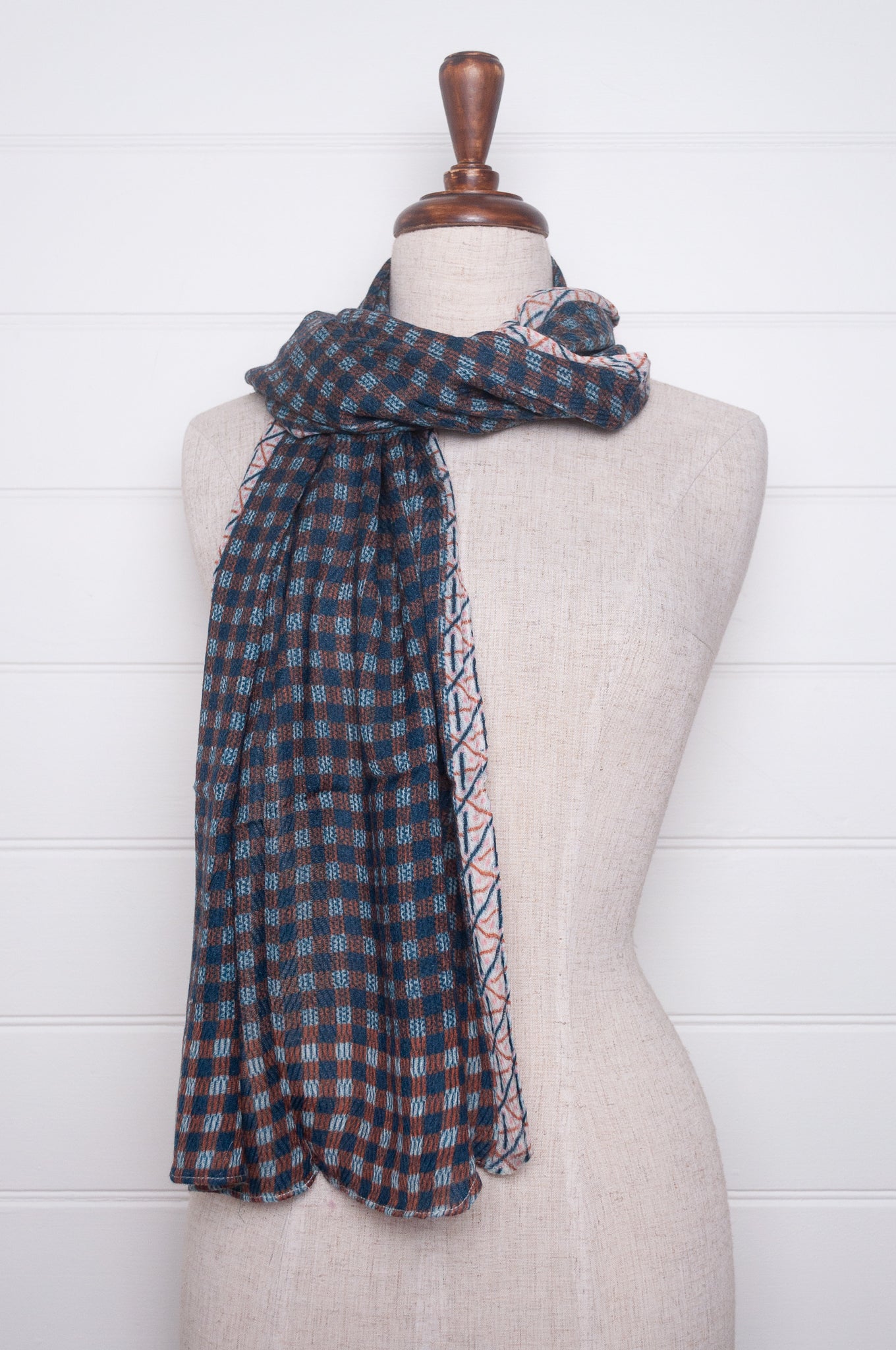 Anna Kaszer - Vic scarf (night)