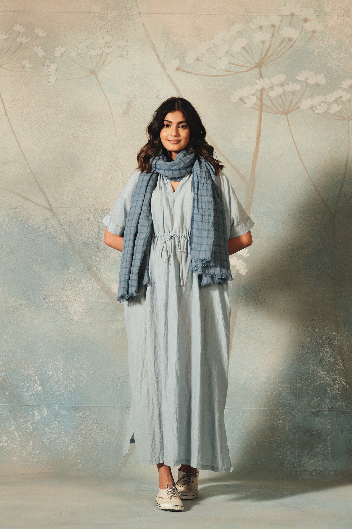 DVE handloom linen scarf in blue ashes check linen.