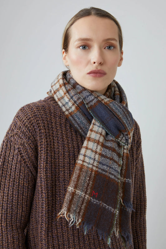 Moismont fine wool Anderson tartan scarf in slate grey.