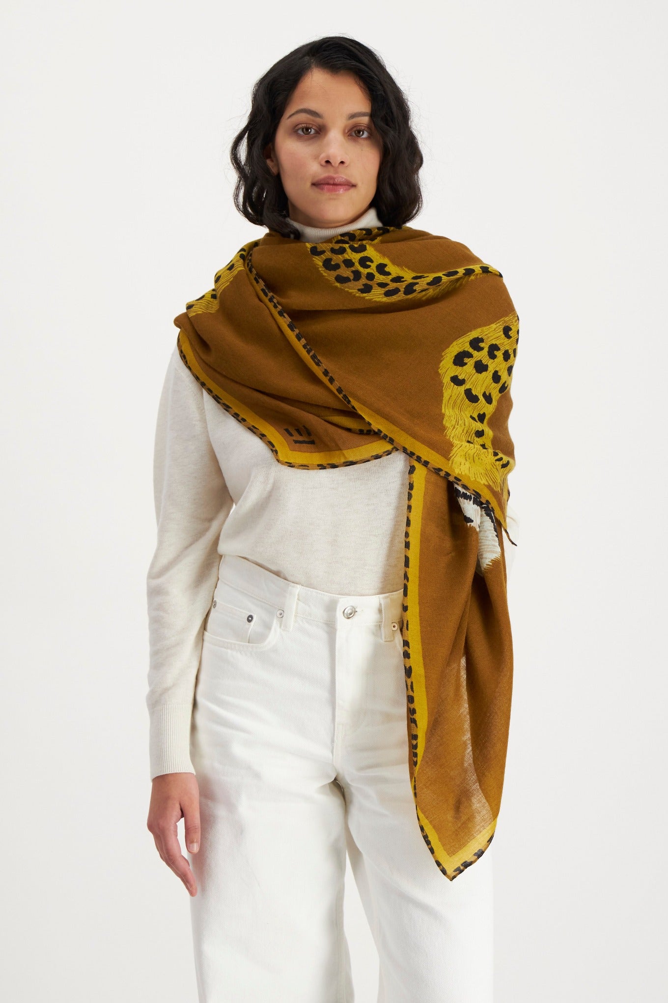 Inoui editions pure wool large scarf Chatou in golden brown, tiger and leopard.