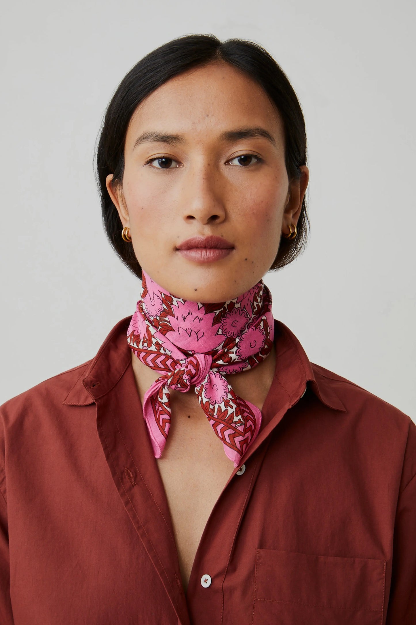 Moismont two tone cotton blockprinted Ajmer square scarf Pop pink.