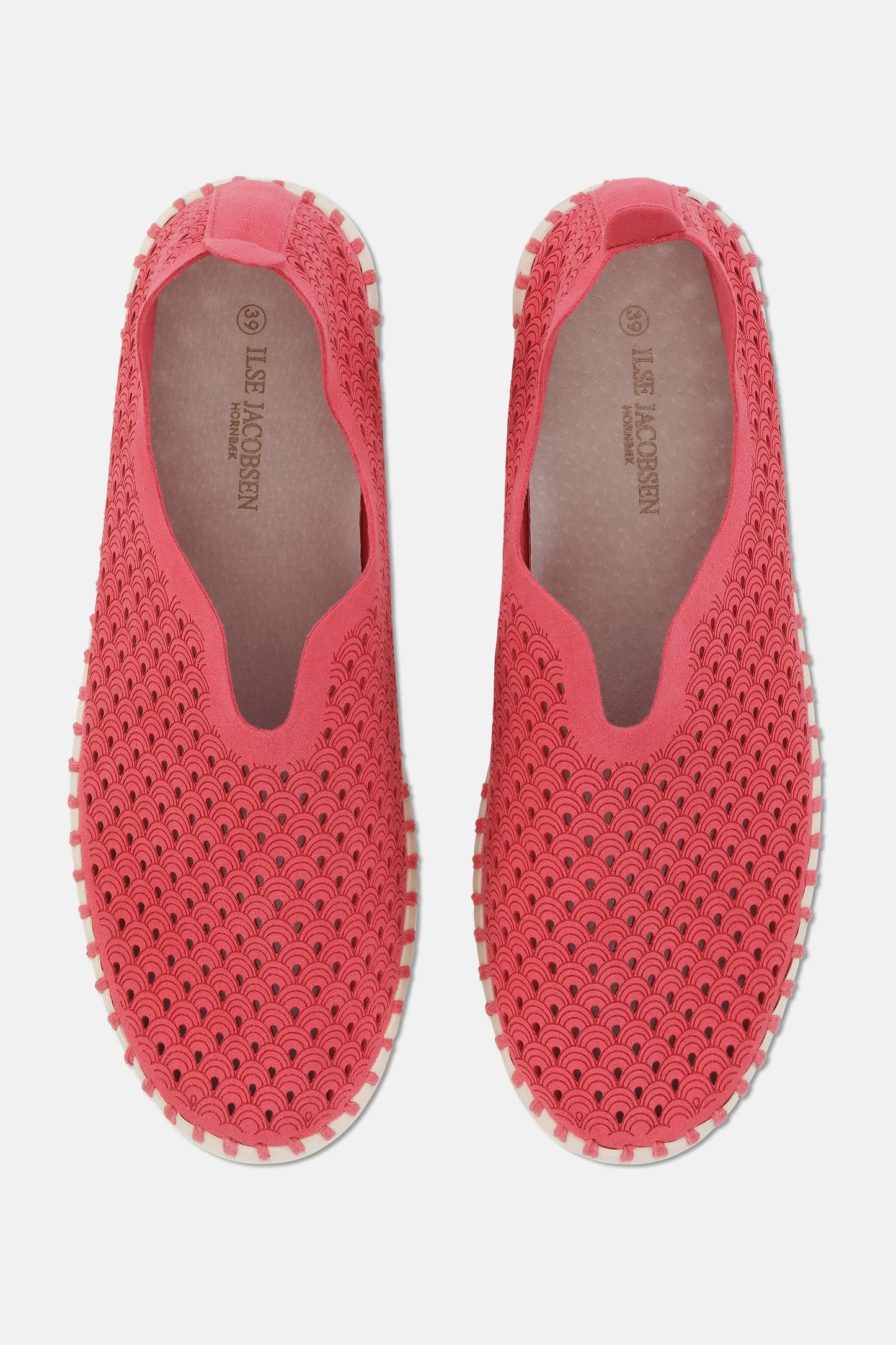 Ilse Jacobsen Tulip shoes in viva magenta pink.
