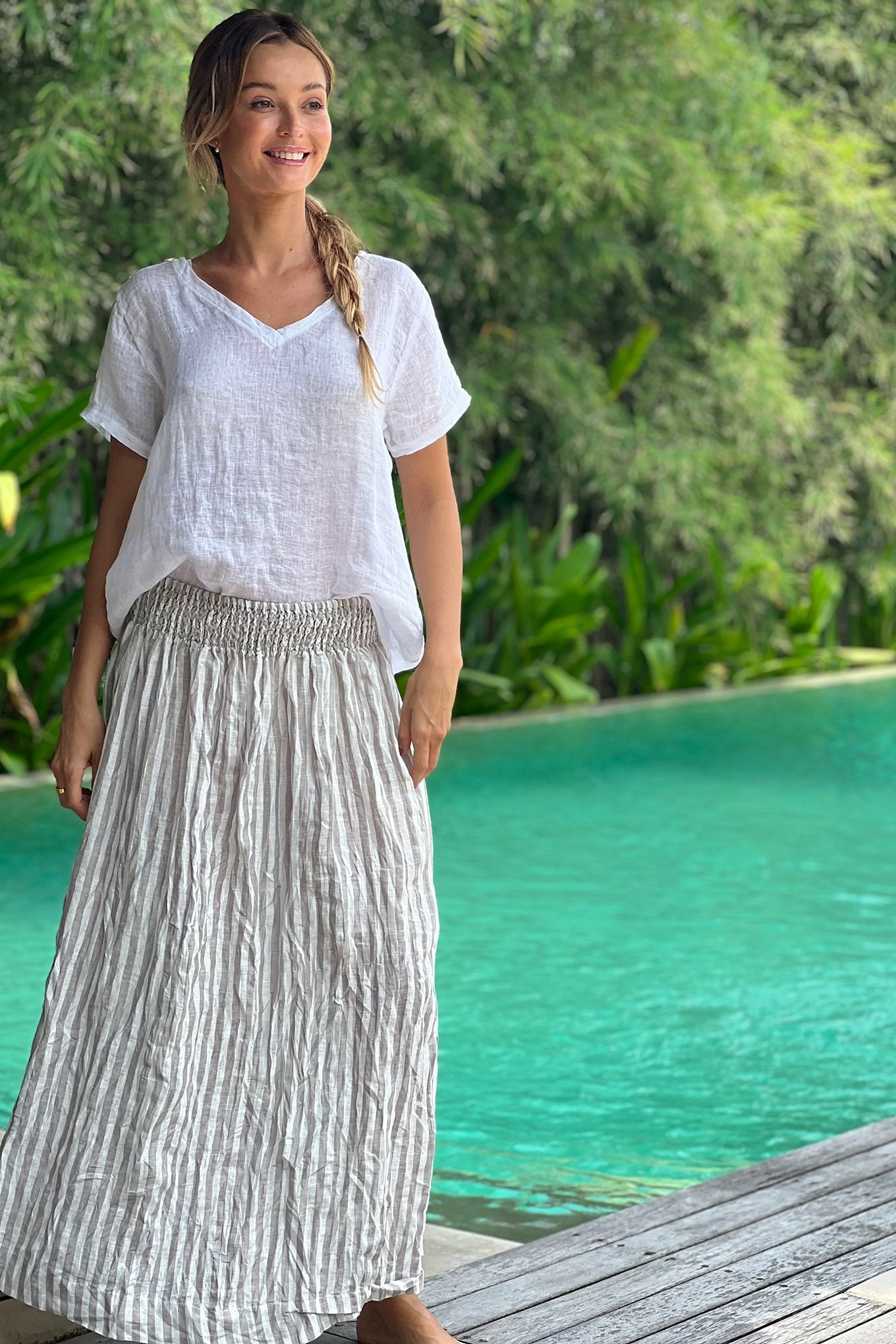 Frockk one size linen Lulu skirt maxi length in natural linen stirpe.