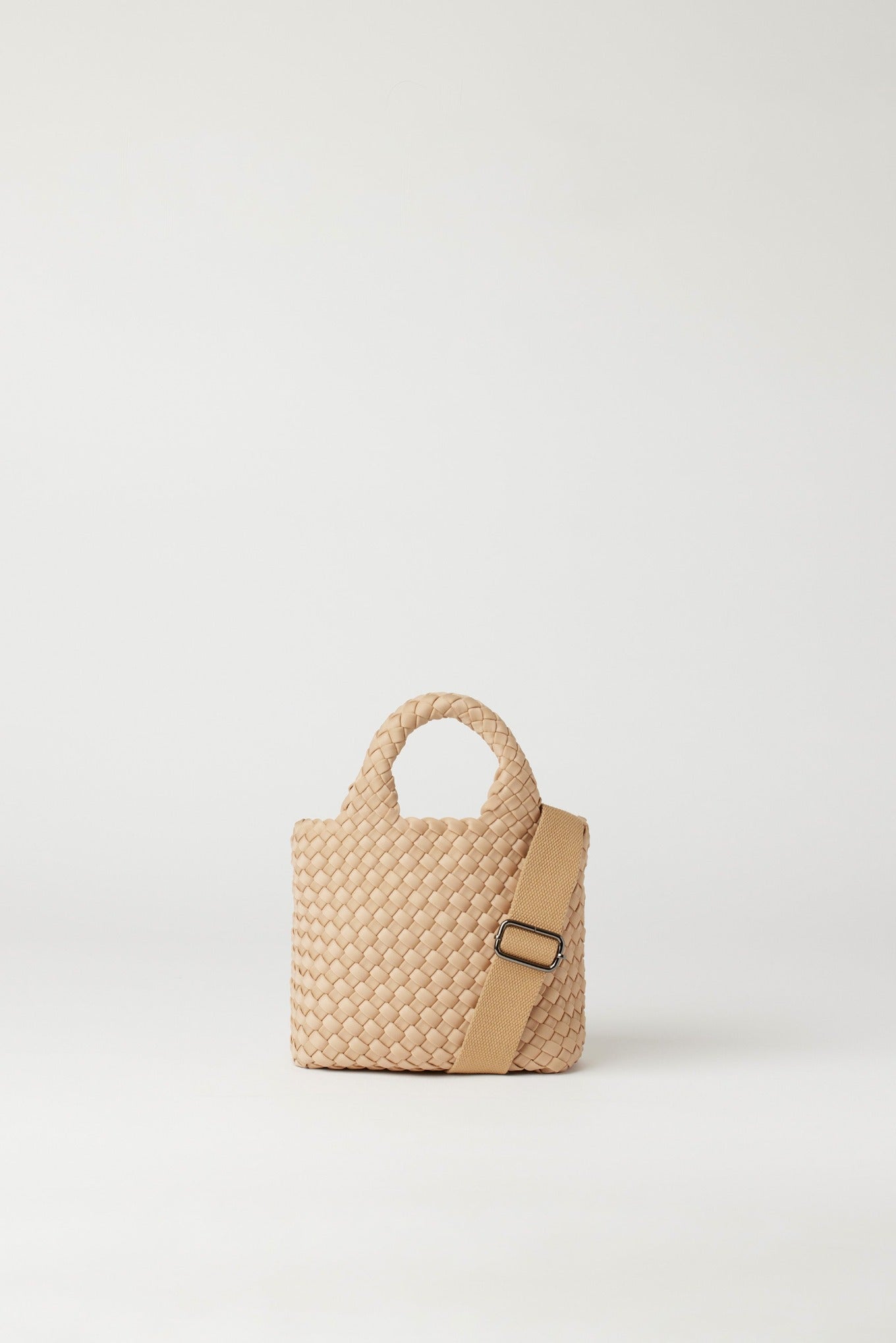 Andreina handwoven Lupe cross body bag in cream.