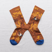 Load image into Gallery viewer, Bonne Maison floral socks caramel mimosa with black bird.