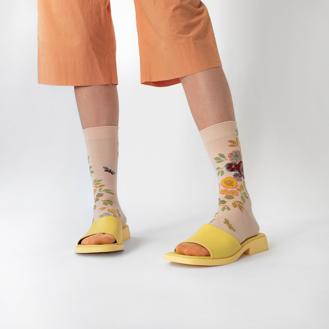 Bonne Maison floral socks peony rosebud.