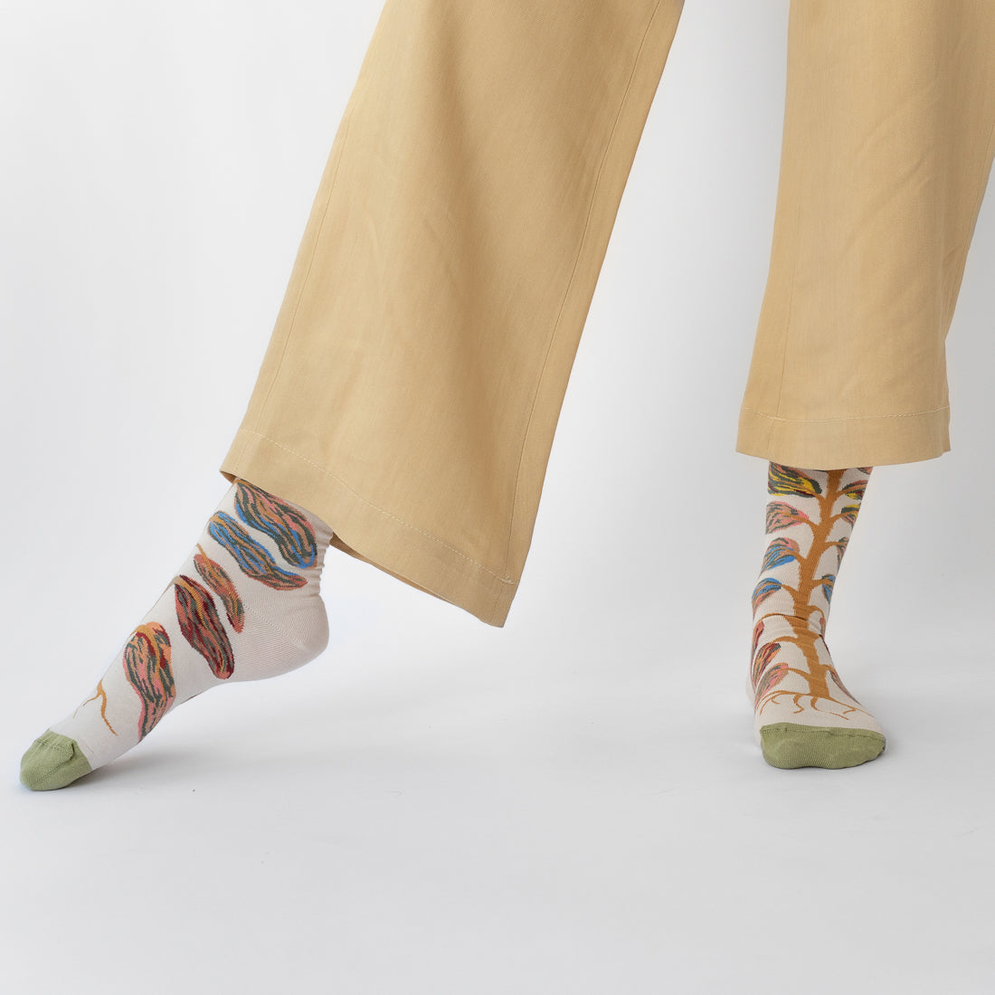 Bonne Maison patterned socks natural leaves.