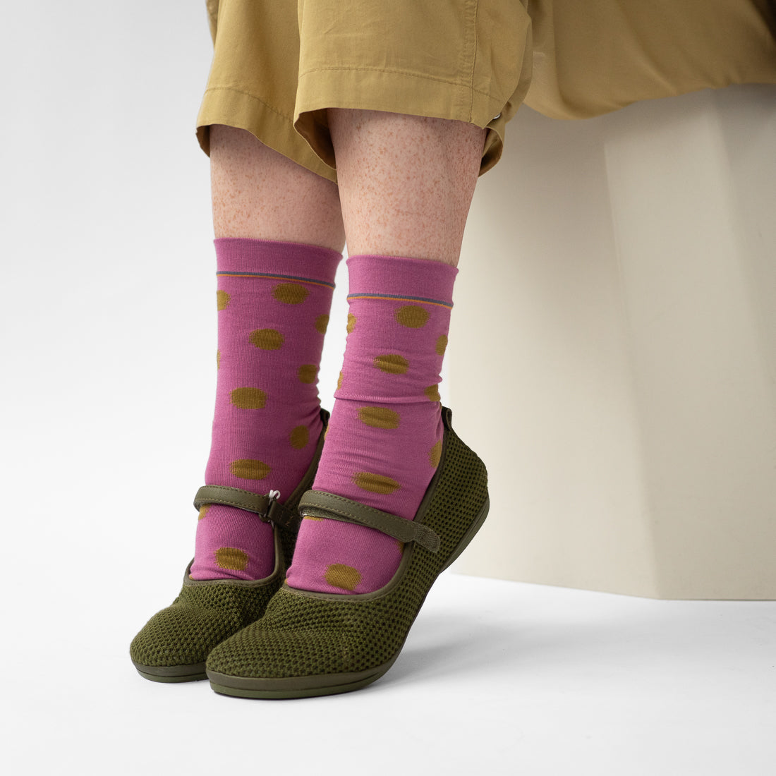 Bonne Maison orchid pink polka dot cotton socks.