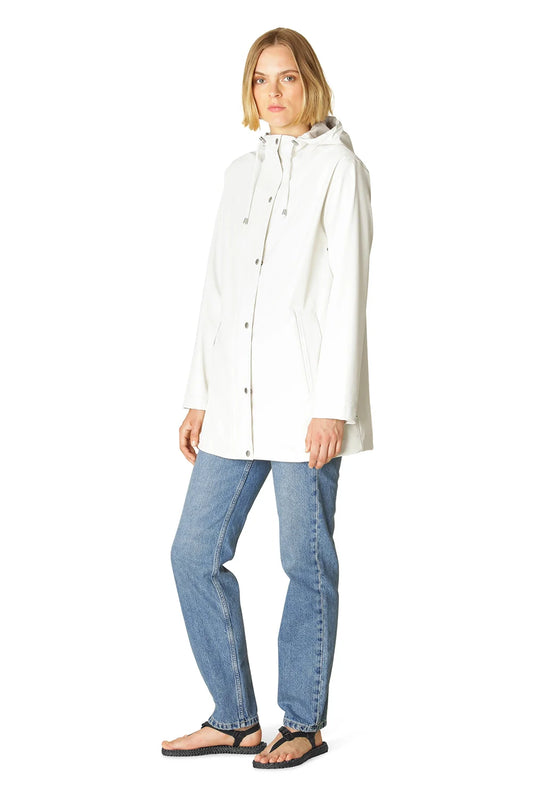 Ilse Jacobsen lightweight rain Rain228 jacket in milk crème.