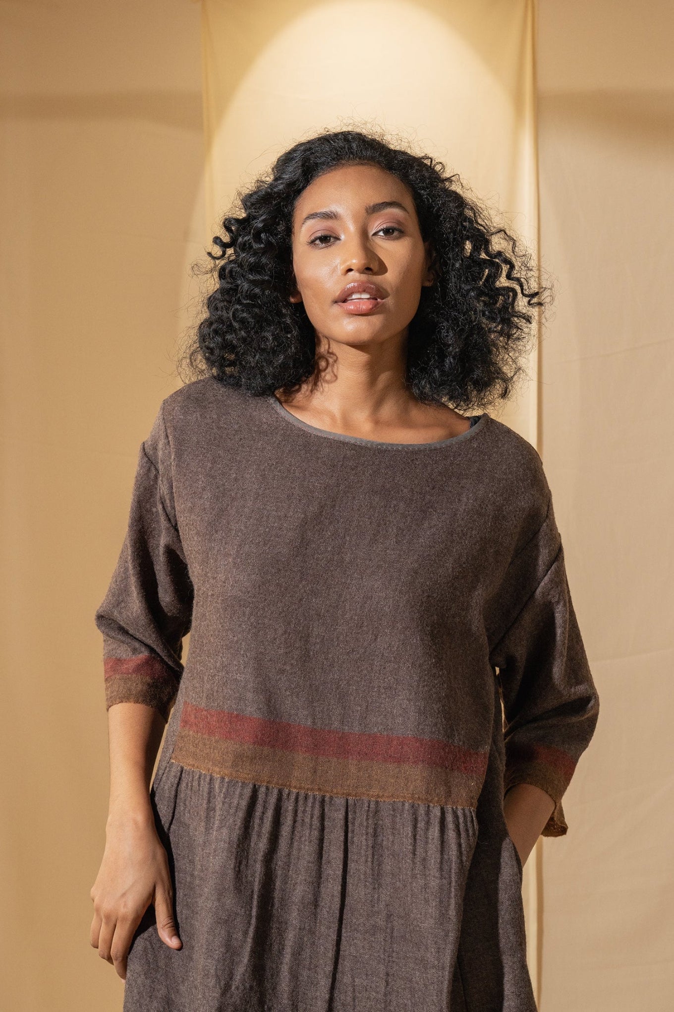 DVE Padma dress in pure wool, brown melange.