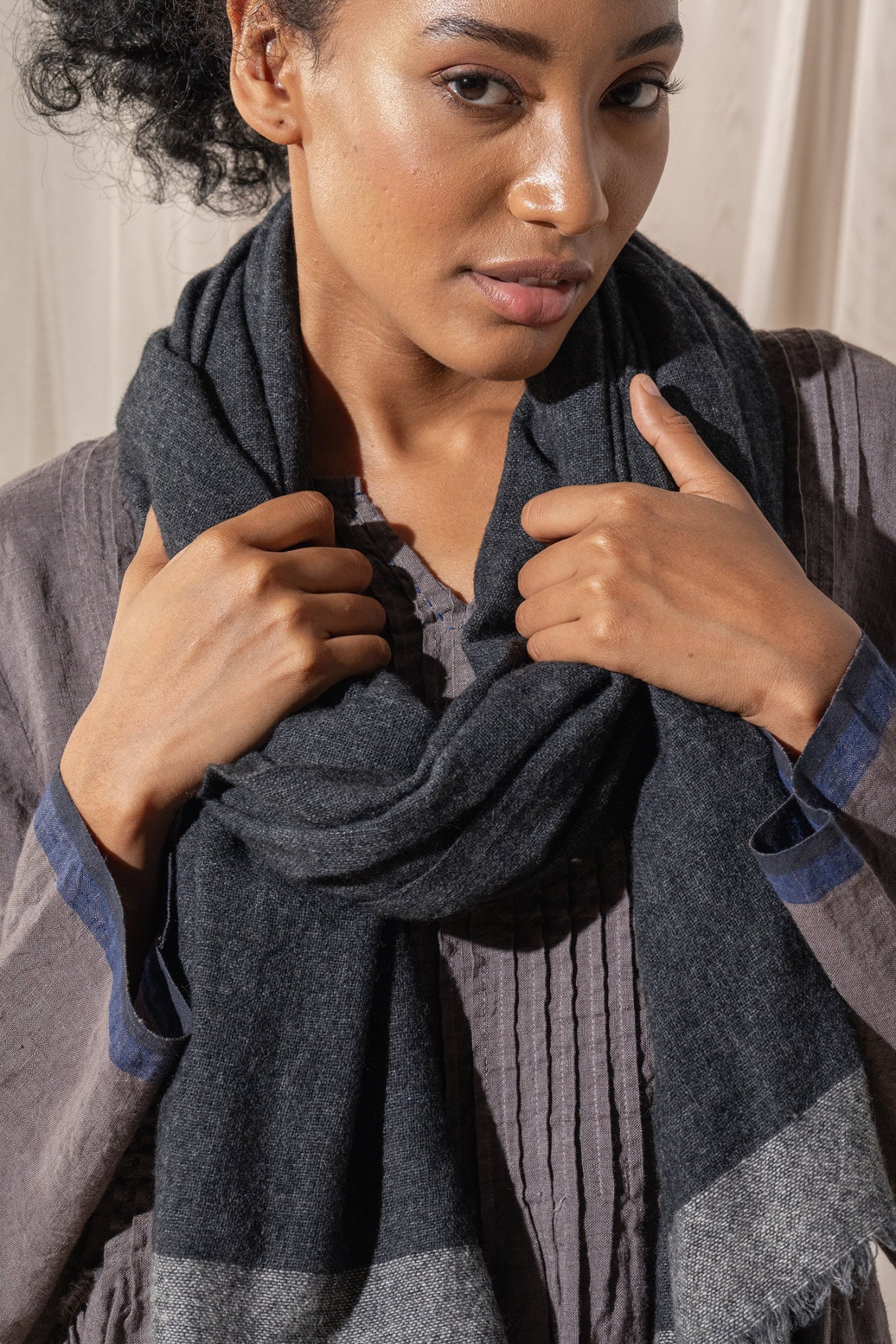 DVE charcoal grey wool scarf.