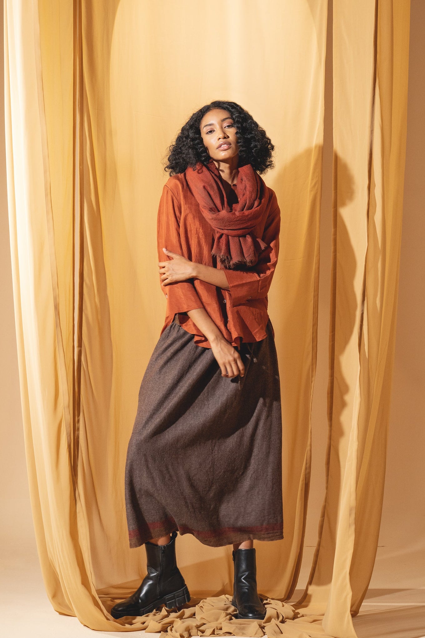 DVE Collection brown melange pure wool Isha skirt.