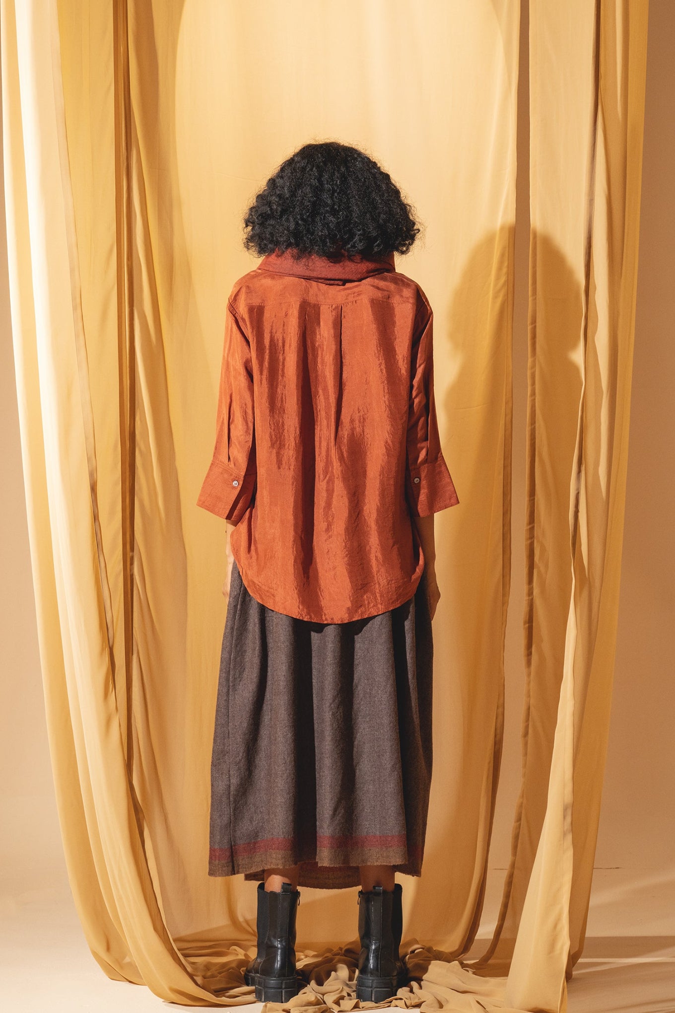 DVE Collection brown melange pure wool Isha skirt.