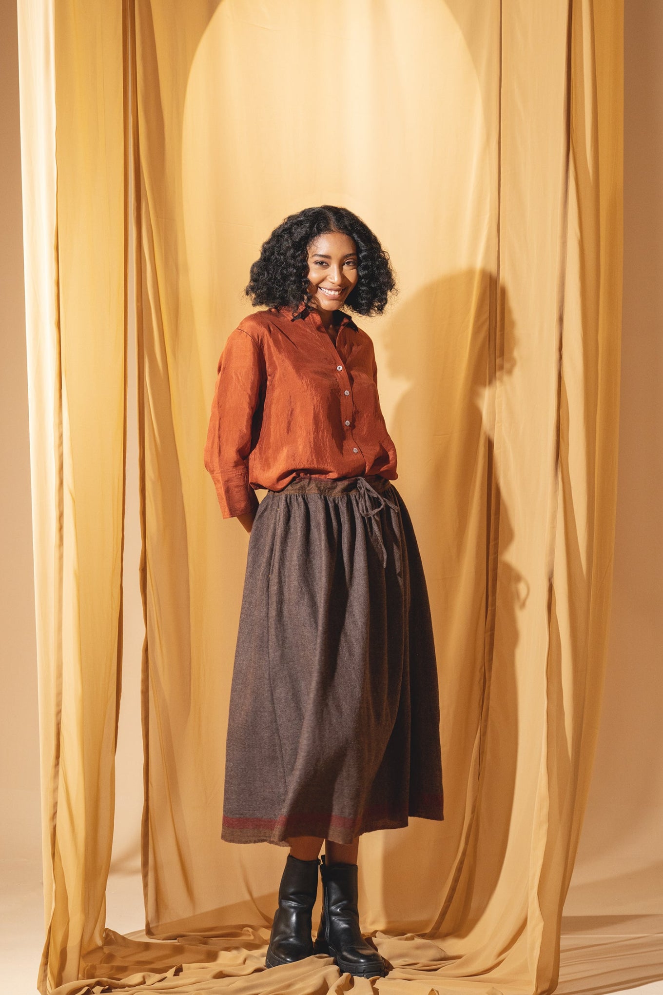 DVE Collection brown melange pure wool Isha skirt.