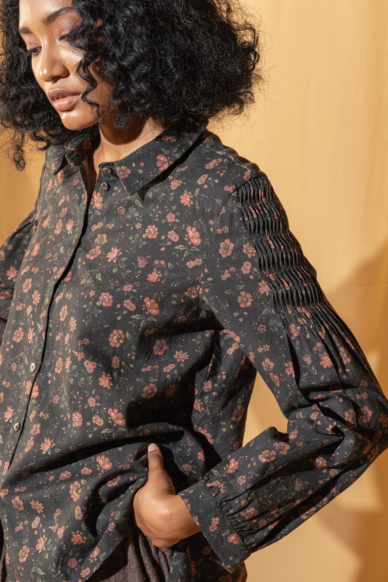 DVE Collection cotton linen floral print Lola blouse in charcoal.