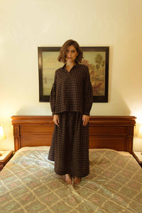Dve Collection handloom cotton one size Isha skirt in brown and black check.