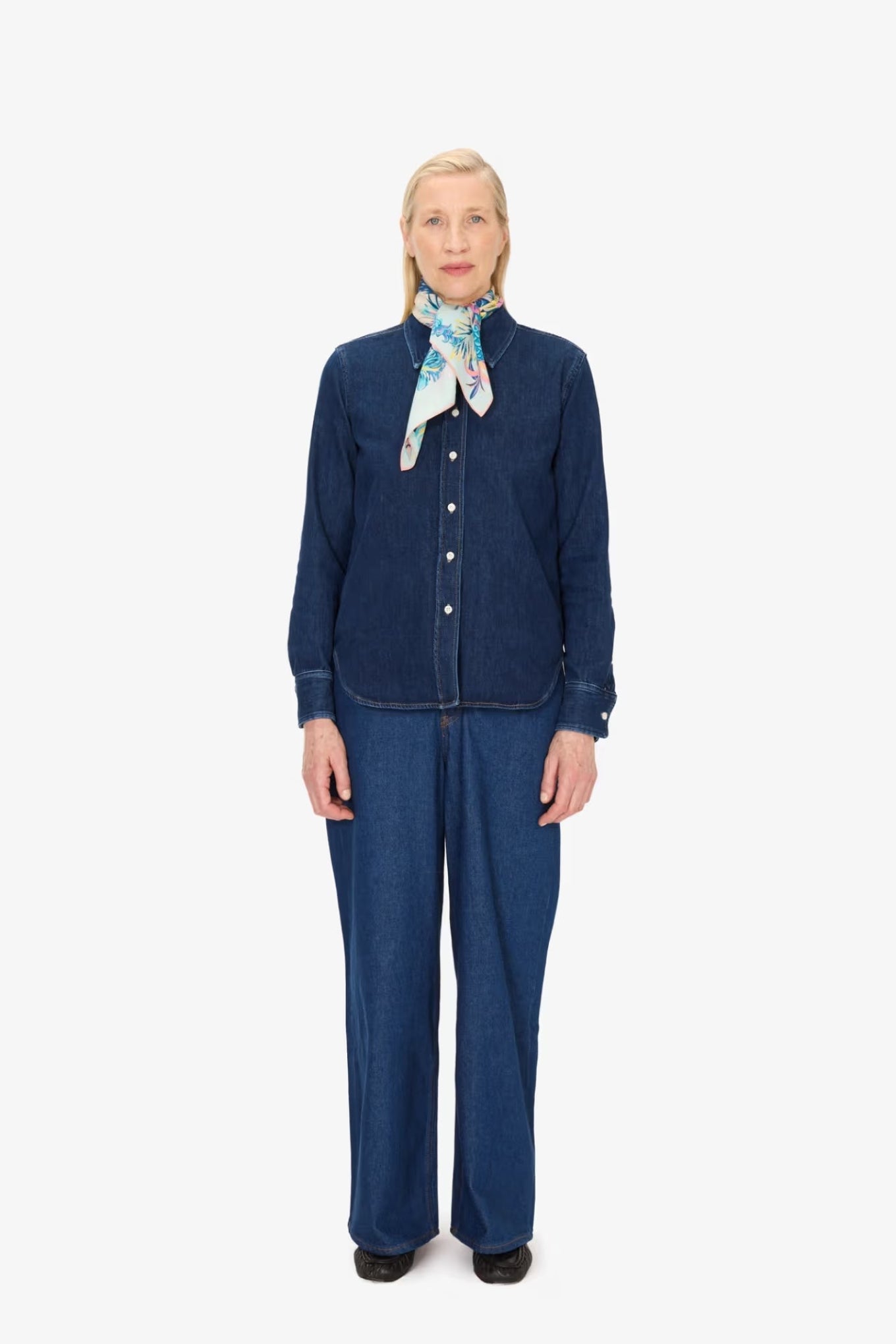 Inoui editions silk cotton carre square scarf Hawaii in turquoise.