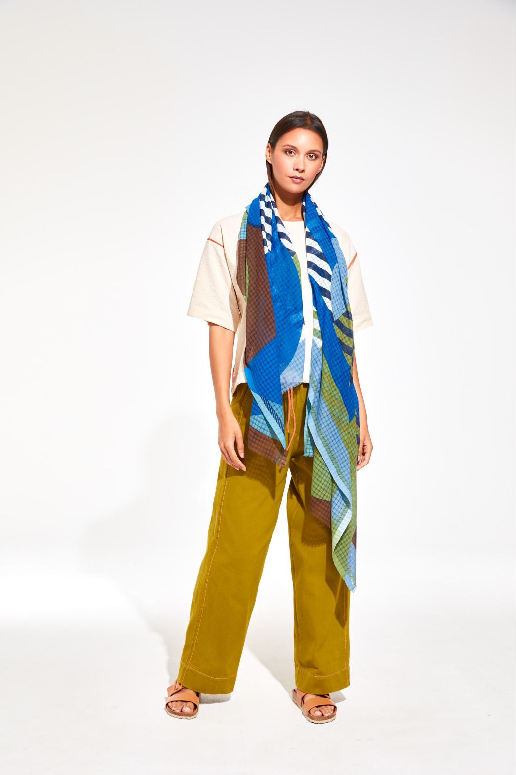 Ma Poesie Carte Postale fine handwoven cotton scarf in blue.