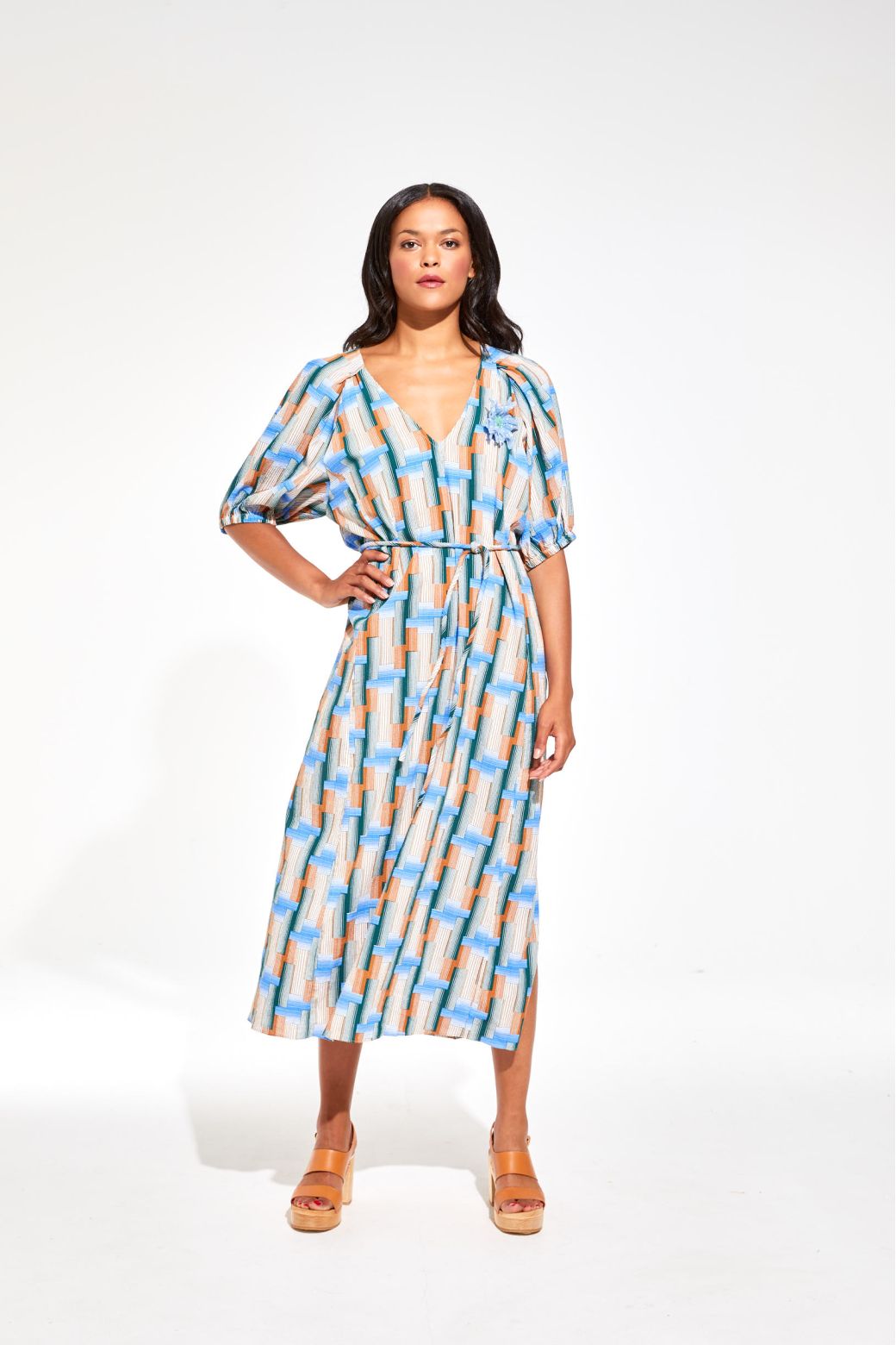 Ma Poesie alba dress in Echo print blue, v neck with short puffed sleeves.