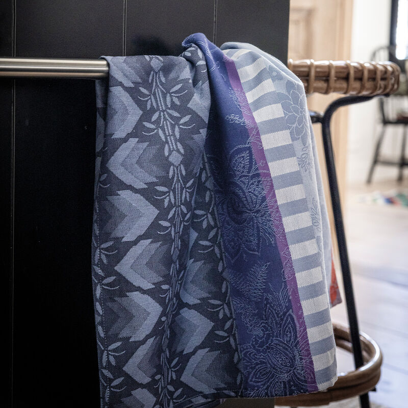 Le Jacquard Francais pure cotton tea towel in blue and white, floral design.