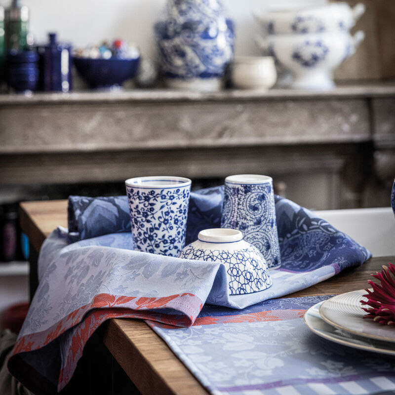 Le Jacquard Francais pure cotton tea towel in blue and white, floral design.