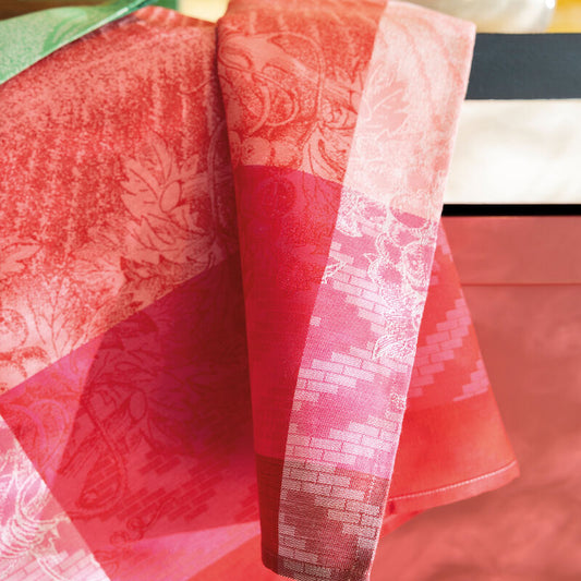 Le Jacauard Francais Vignoble tea towel, vineyards in pink.