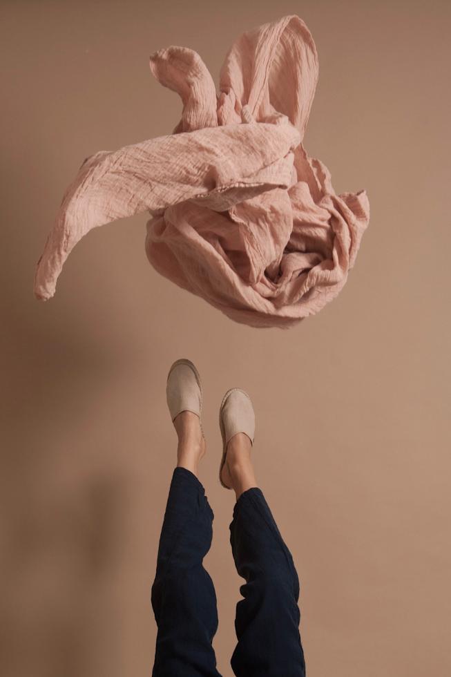 Couleur Chanvre rose boheme pale pink hemp stole.