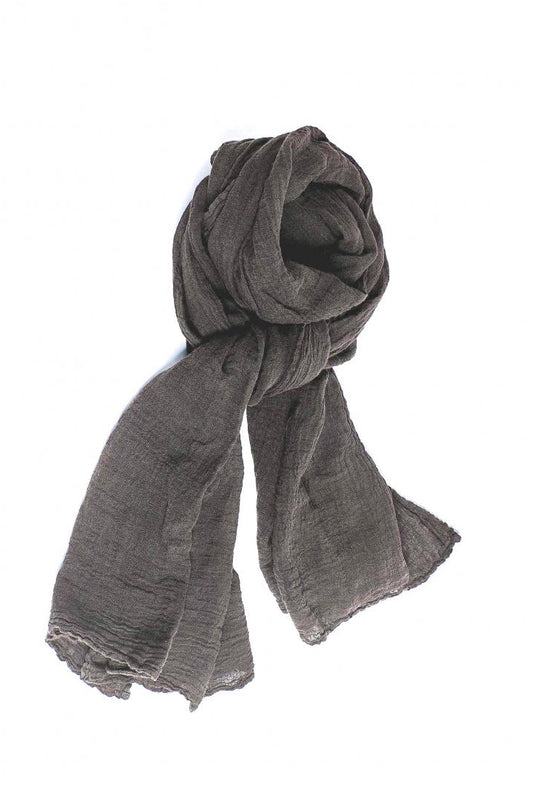 Couleur Chanvre pure hemp stole shawl wrap in grey pepper.