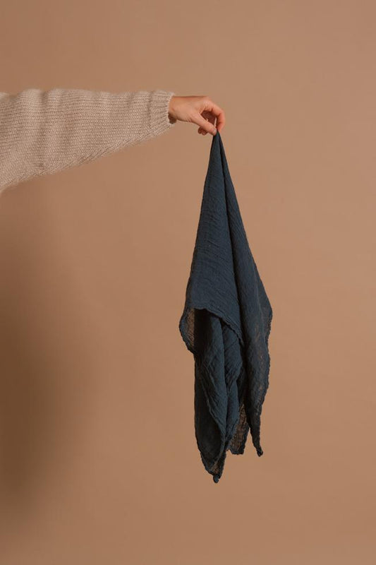 Couleur Chanvre pure hemp made in France carre sqaure scarf in bleu du Japon, indigo navy blue.