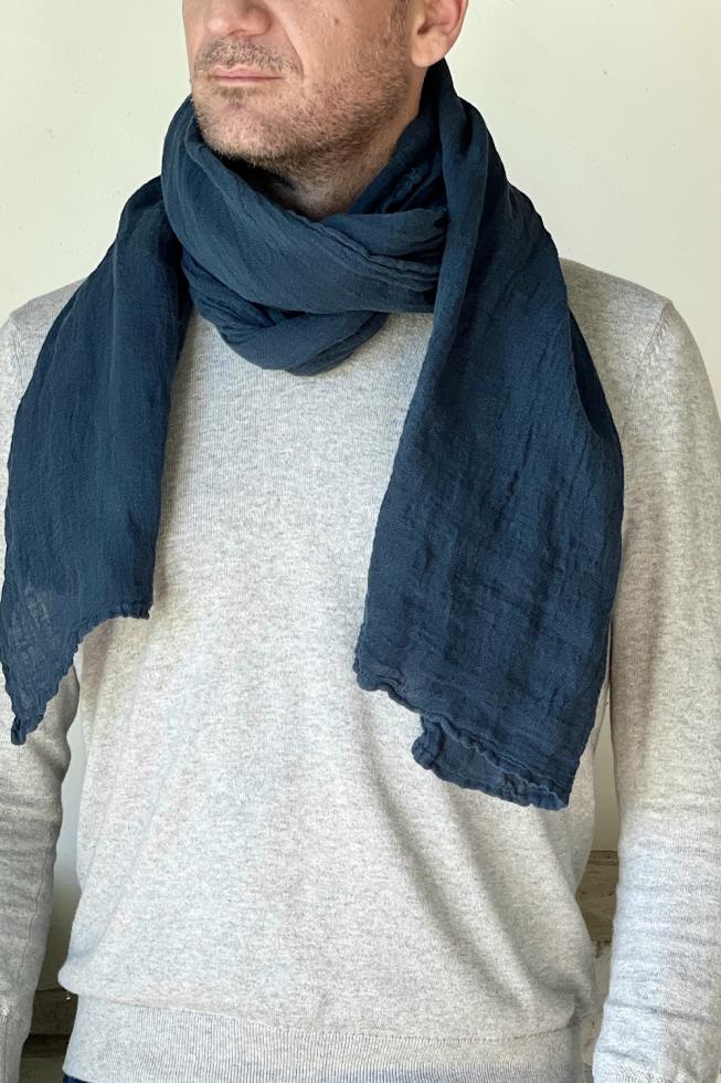 Couleur Chanvre pure hemp made in France carre long scarf in bleu du Japon, indigo navy blue,