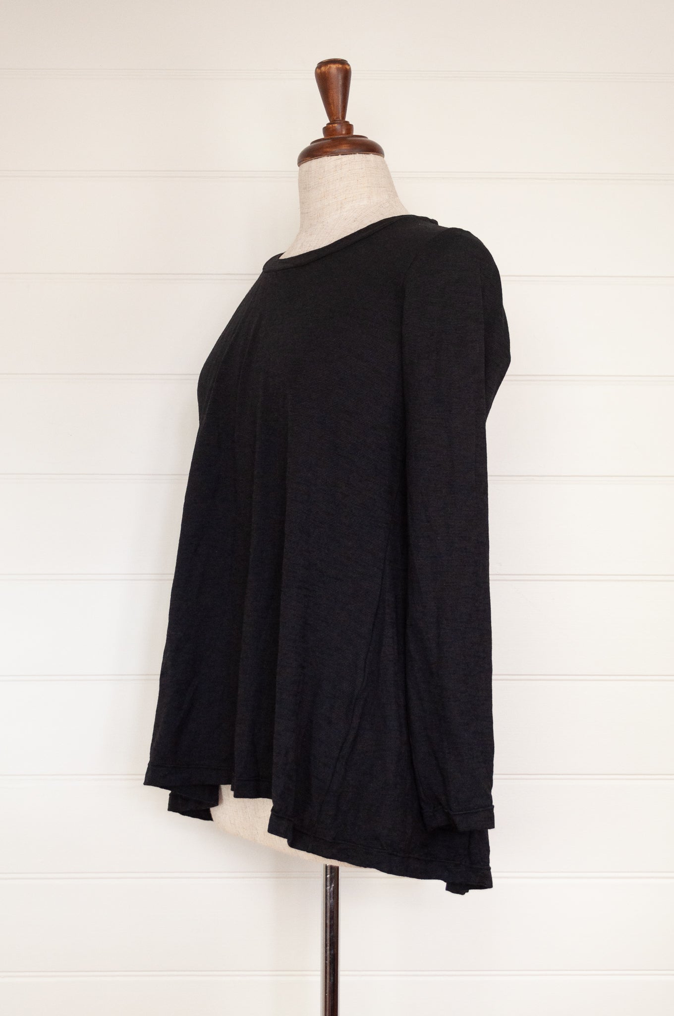 Valia merino bell pullover long sleeved tunic in black.