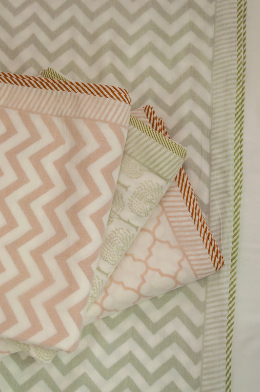 Soft cotton muslin layered dohar Queen King size bed quilt blankets.