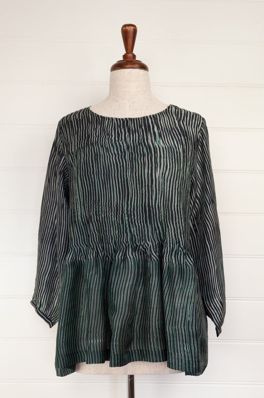 Juniper Hearth Asha top in deep marine, shibori dyed silk in shades of midnight navy and emerald green, long sleeve pintucked loose fitting round neck top.