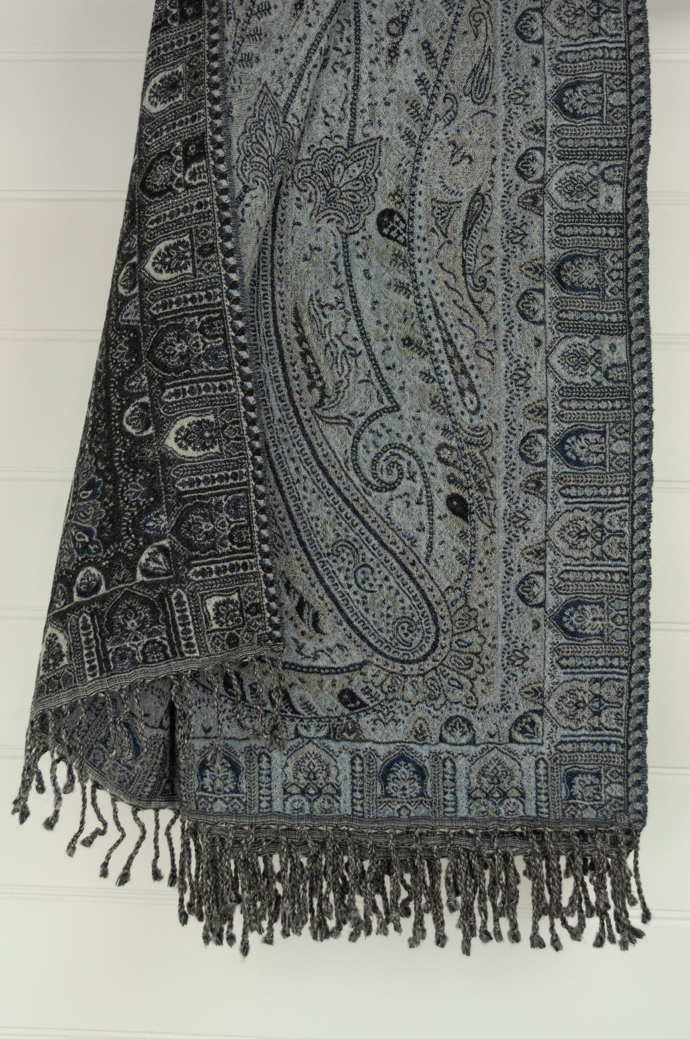 Tasseled wool throw - Jodhpur indigo