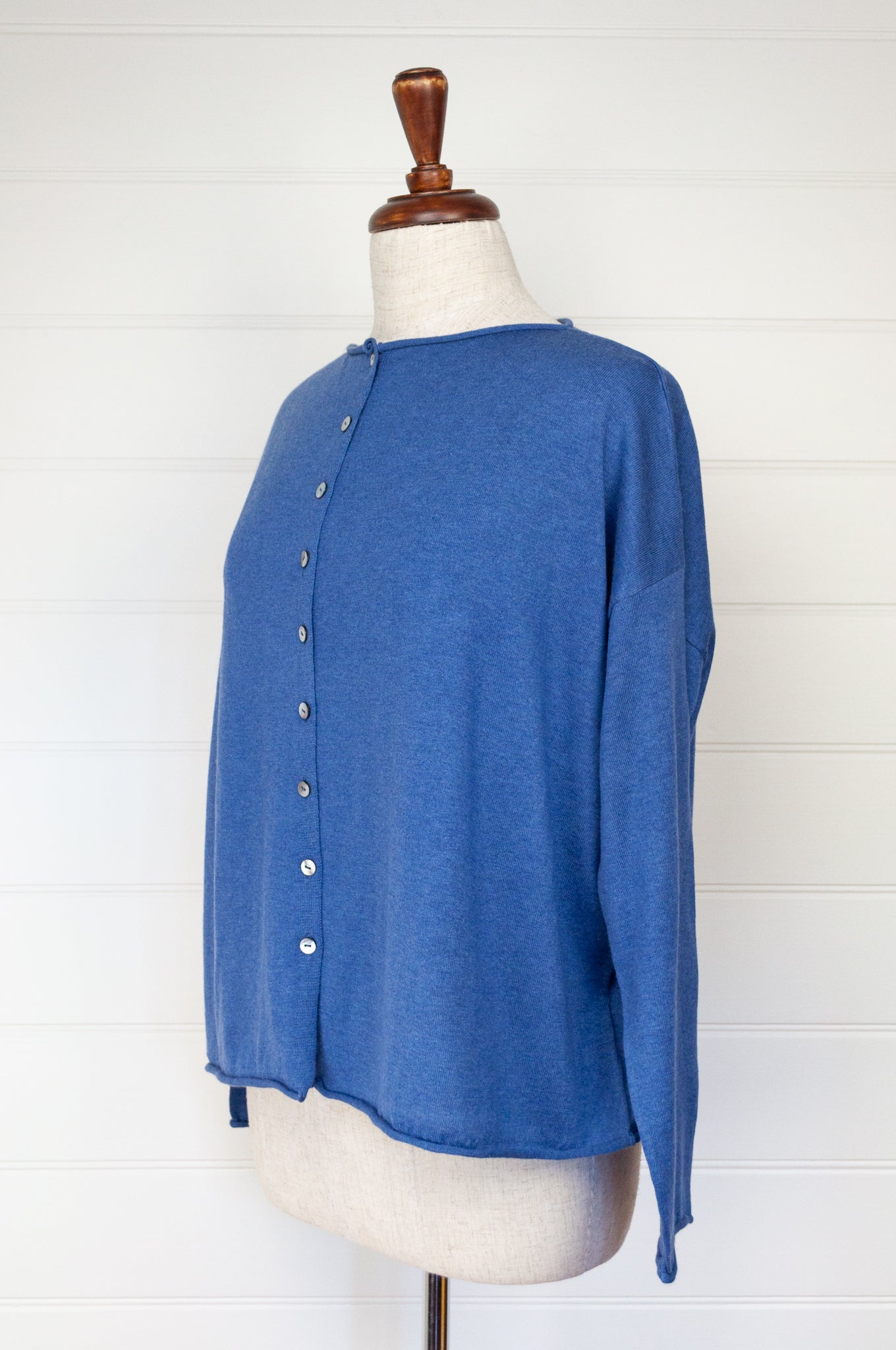 One size reversible cardigan in cashmere cotton, marine blue. Ethically made in Nepal.