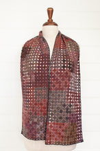Load image into Gallery viewer, Sophie Digard crochet scarf Pigment in reds, pinks and browns.