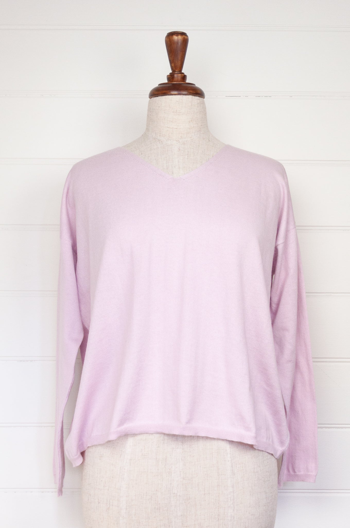 One size V-neck slouchy cashmere cotton summer sweater in blush pink.
