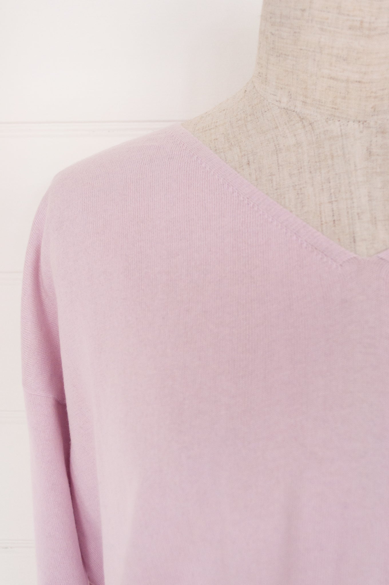 One size V-neck slouchy cashmere cotton summer sweater in blush pink.
