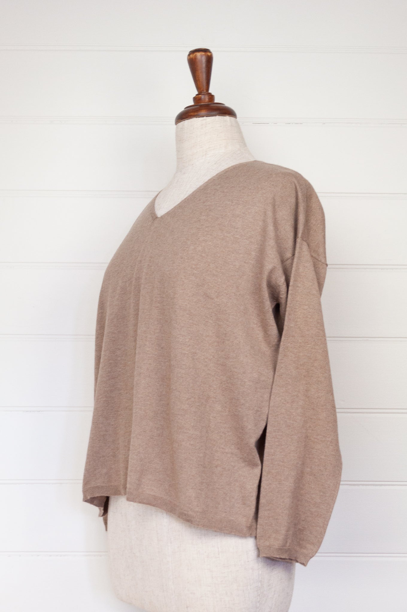One size V-neck slouchy cashmere cotton summer sweater in soft nutmeg brown.
