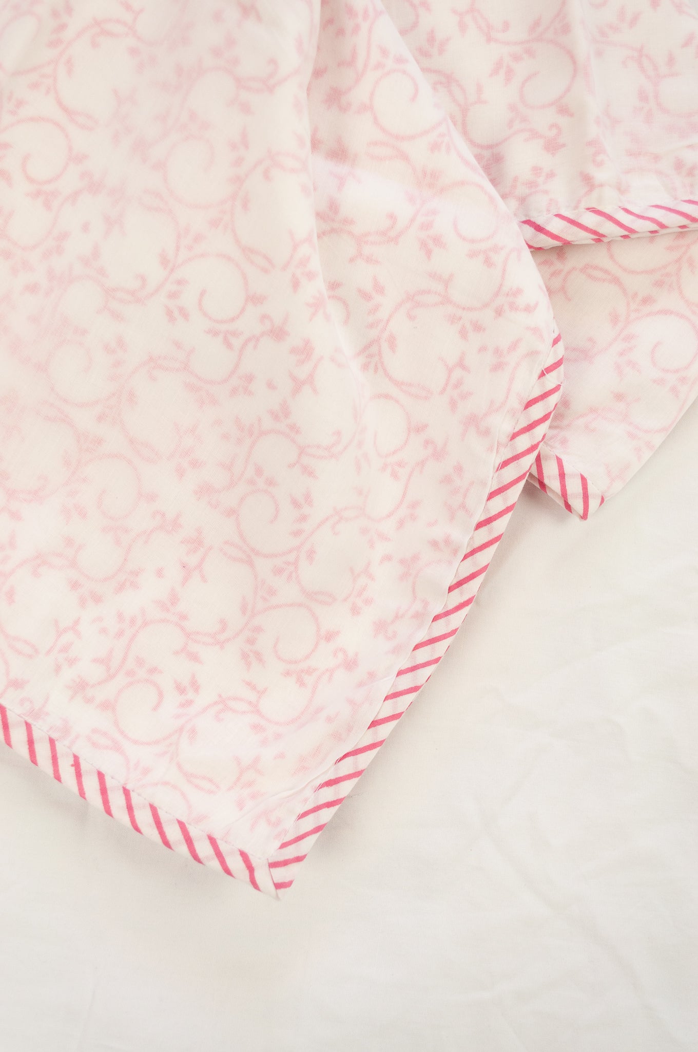 Baby Dohar - Rose vine (bassinet size)
