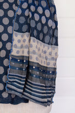 Load image into Gallery viewer, Létol organic cotton jacquard weave scarf, made in France. Coline, playful spots in shades of denim blue.