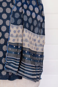Létol organic cotton jacquard weave scarf, made in France. Coline, playful spots in shades of denim blue.