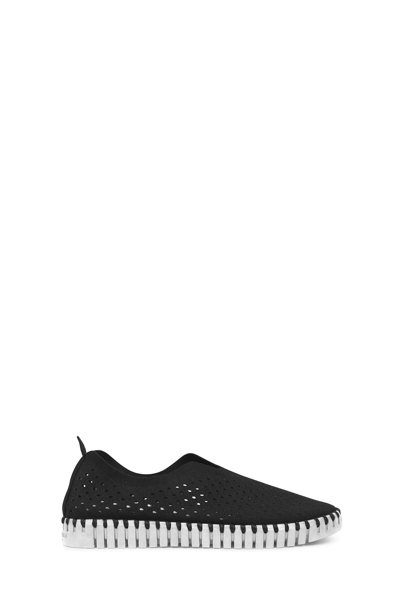 Ilse Jacobsen Tulip shoes, slip on comfotable receycled microfibre with natural latex sole, washable. In Black.