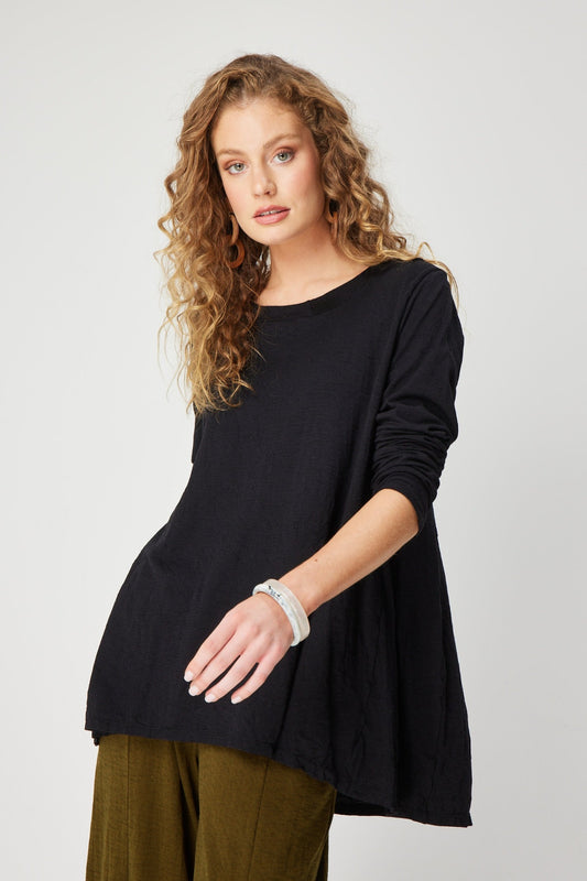 Valia merino bell pullover long sleeved tunic in black.
