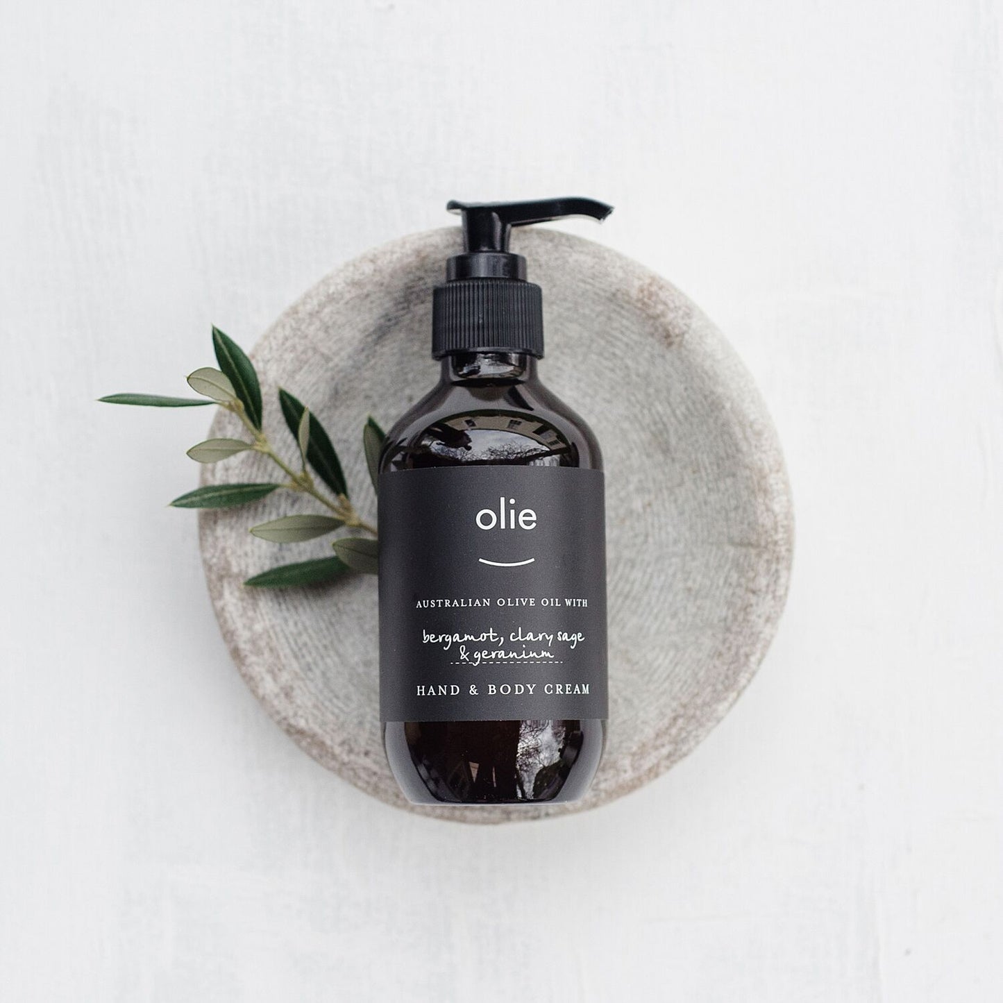 Olieve & Olie bergamot, clary sage and geranium natural and organic hand and body wash.