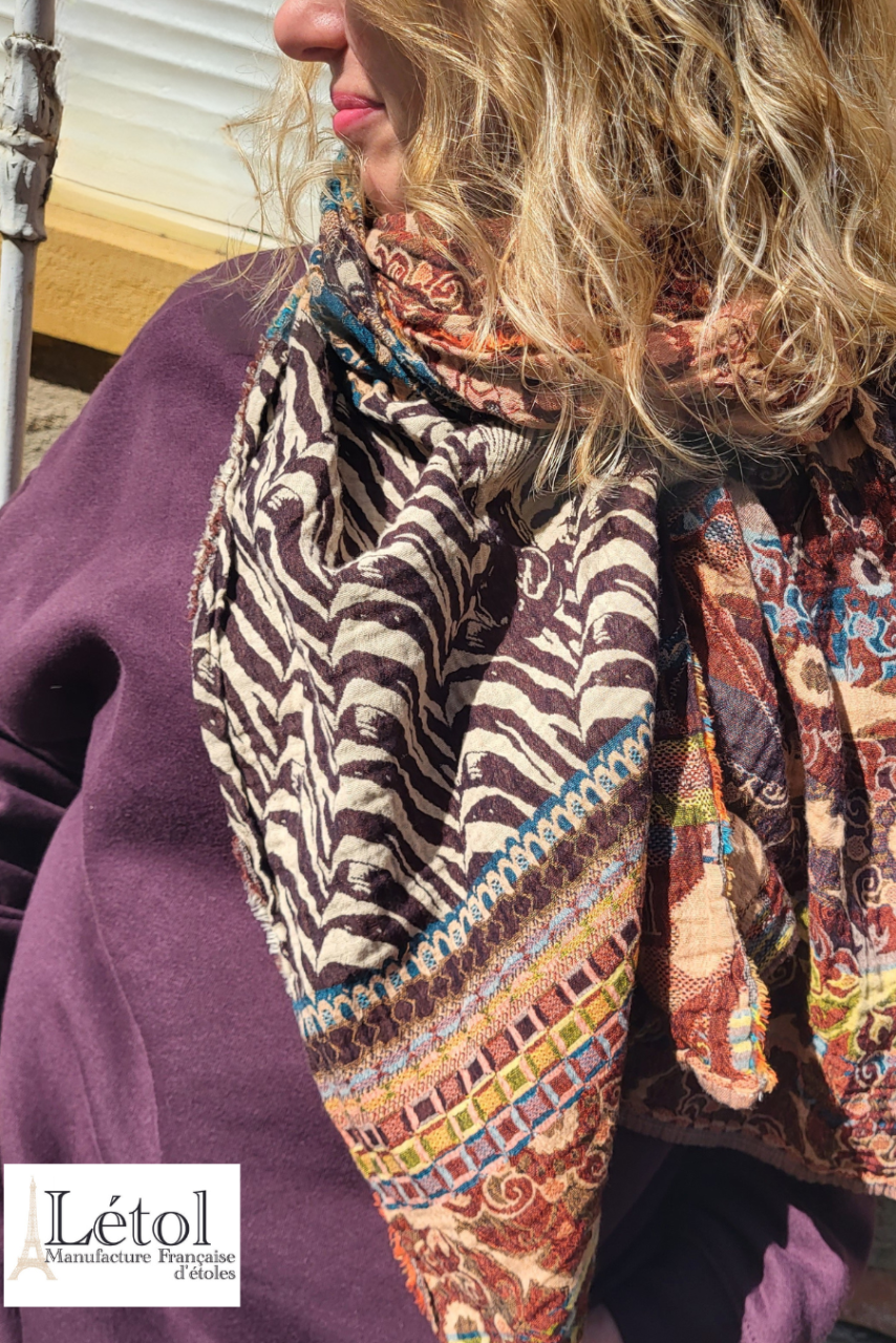 Letol organic cotton jacquard weave scarve Zadig zebra in mandarin duck.